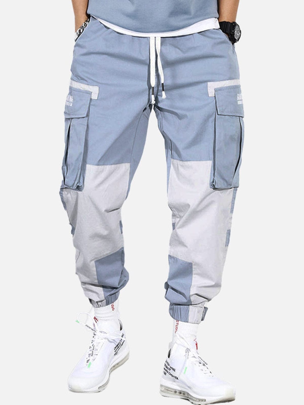 Versatile Cargo Pants with Spacious Pockets